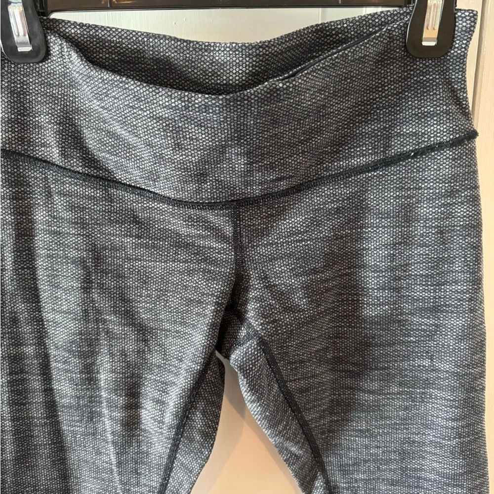 Lululemon Charcoal Heather Leggings Wunder Under high rise